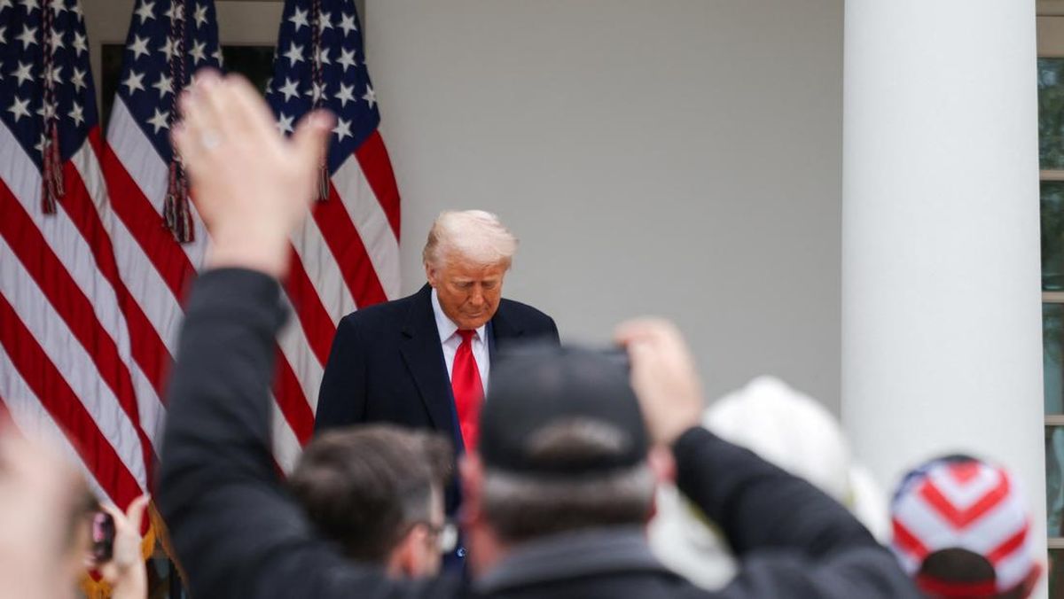 pendukung-setia-berbalik-miliarder-protes-dampak-perang-dagang-era-trump