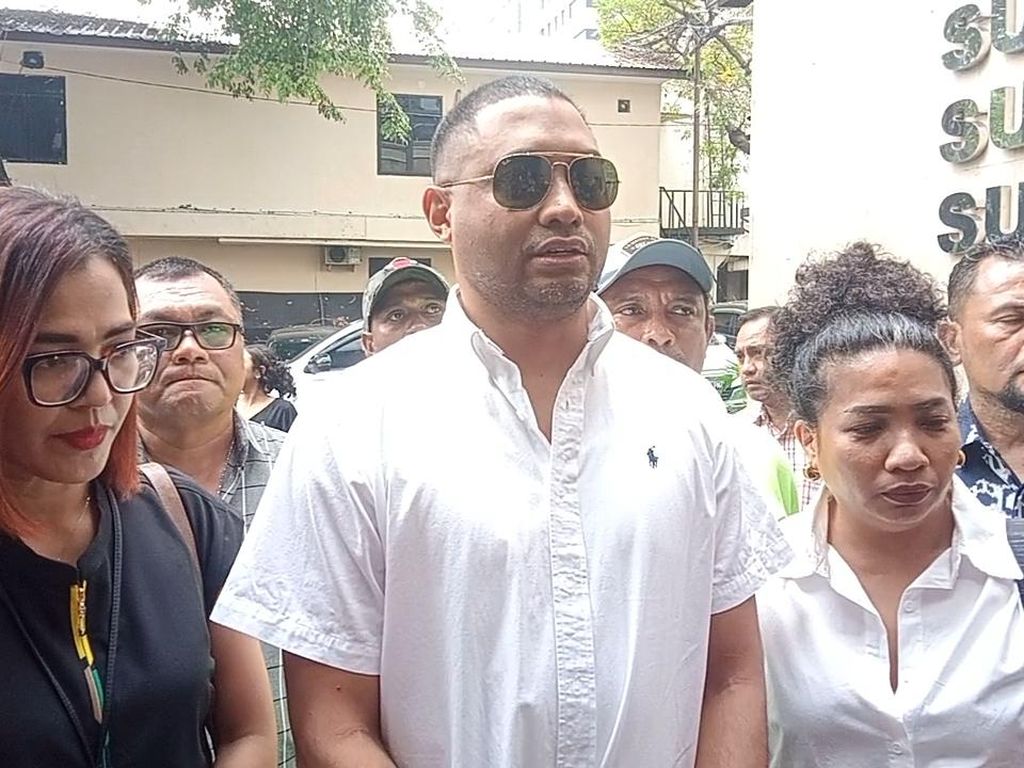 Rayen Pono